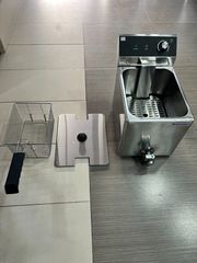 ΦΡΙΤΕΖΑ ΗΛΕΚΤΡΙΚΗ KARAMCO 8LT