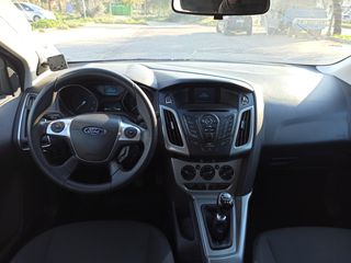 Ford Focus 2012-thumb-10