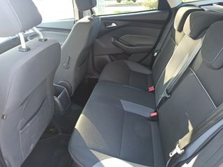 Ford Focus 2012-thumb-11