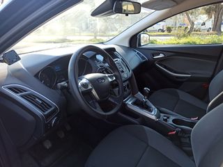 Ford Focus 2012-thumb-13