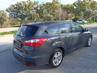 Ford Focus 2012-thumb-18