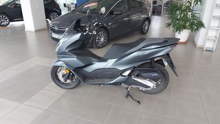 Honda PCX 125 2022-thumb-3
