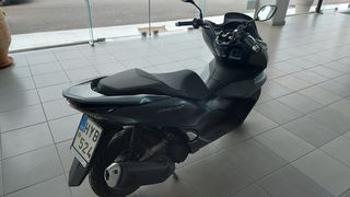 Honda PCX 125 2022-thumb-6