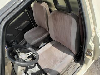 Skoda pick up 89-94mod δίνονται κοματια-thumb-1