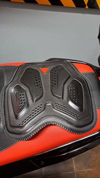 Dainese chest protector (προστασία στήθους) 