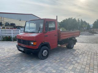 Mercedes-Benz '94 D609