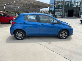 Toyota Yaris 2015 1.33c.c 101hp VVT-i SOL 6M/T-thumb-7