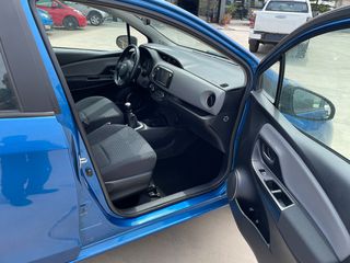Toyota Yaris 2015 1.33c.c 101hp VVT-i SOL 6M/T-thumb-9
