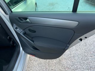 Volkswagen Golf 2011 LOOK R20-thumb-24
