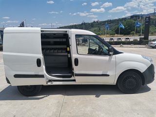 Κλούβα Opel 2017 Combo Euro6__95hp__αφόρτωτο-thumb-3