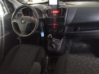 Κλούβα Opel 2017 Combo Euro6__95hp__αφόρτωτο-thumb-17