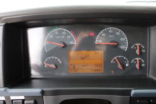 Ανατροπή + Γερανός Volvo 2007 FM8x4 ΜΕ ΓΕΡΑΝΟ HIAB 244 EP-5 HIPRO-thumb-8