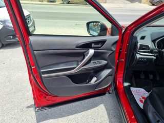 Mitsubishi Eclipse Cross 2018-thumb-15