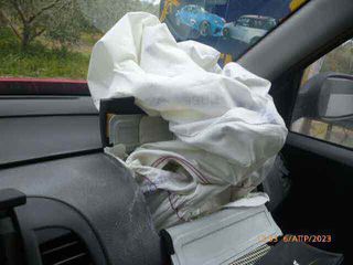 Nissan Micra 2004-thumb-7