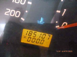Nissan Micra 2004-thumb-9