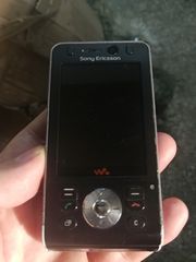 Sony Ericsson W910-thumb-1