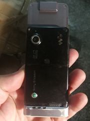 Sony Ericsson W910-thumb-2