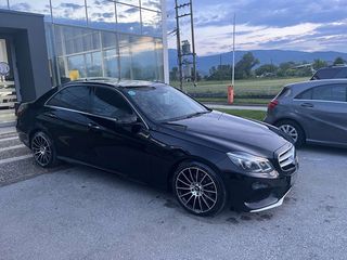 Mercedes-Benz E 300 2014 E 300 BlueTEC HYBRID Saloon-thumb-1