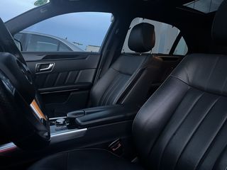 Mercedes-Benz E 300 2014 E 300 BlueTEC HYBRID Saloon-thumb-20