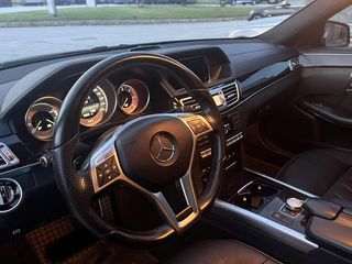 Mercedes-Benz E 300 2014 E 300 BlueTEC HYBRID Saloon-thumb-15