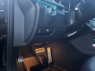 Mercedes-Benz E 300 2014 E 300 BlueTEC HYBRID Saloon-thumb-10