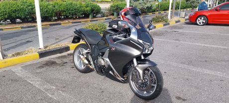 PUIG ΖΕΛΑΤΙΝΑ ΓΙΑ VFR 1200F