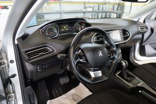 Peugeot 308 2017-thumb-6