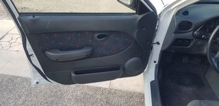 Hyundai Accent 2000  1.3 GLS-thumb-4