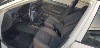 Hyundai Accent 2000  1.3 GLS-thumb-5
