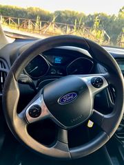 Ford Focus 2014-thumb-8