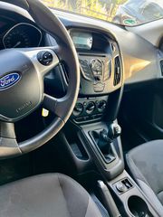 Ford Focus 2014-thumb-10