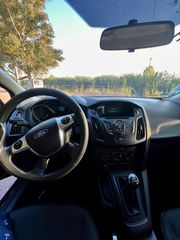 Ford Focus 2014-thumb-12