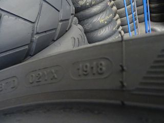 180/55/17 MICHELIN ROAD 5 DOT (1918)-thumb-3