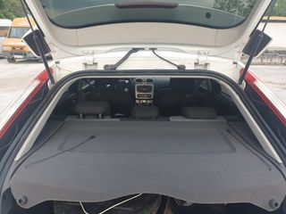 Ford Focus 2010-thumb-11