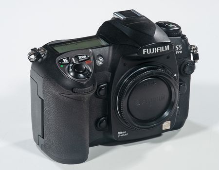 FUJIFILM FINEPIX S5 PRO