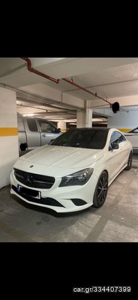 Mercedes-Benz CLA 180 '15 Night packet με ηλιοροφή 