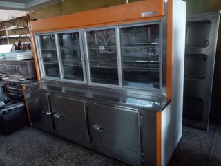 ΨΥΓΕΙΟ ΒΙΤΡΙΝΑ ΜΕ ΠΑΣΟ ΚΑΙ ΠΟΡΤΑΚΙ ΓΙΑ ΦΕΤΑ