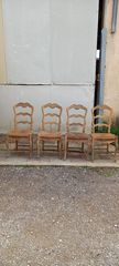 σετ από έξι ξύλινες καρέκλες ,χειροποίητες με ψάθινο κάθισμα ,χωριάτικο στυλ, με σκαλίσματα στην πλάτη και στα πόδια ,σε φυσικο χρωμα ξυλου,...τιμή 80€ το τεμάχιο,... αντίκα, vintage, παλαιό,...αποστο