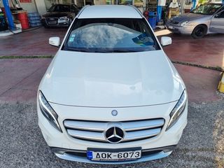 Mercedes-Benz GLA 180 2015 180d Sensation 7G-DCT AUTOMATI-thumb-3