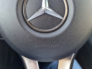 Mercedes-Benz GLA 180 2015 180d Sensation 7G-DCT AUTOMATI-thumb-35