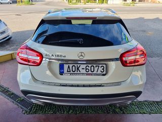 Mercedes-Benz GLA 180 2015 180d Sensation 7G-DCT AUTOMATI-thumb-10