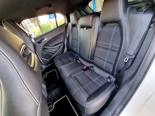 Mercedes-Benz GLA 180 2015 180d Sensation 7G-DCT AUTOMATI-thumb-17