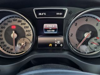 Mercedes-Benz GLA 180 2015 180d Sensation 7G-DCT AUTOMATI-thumb-29