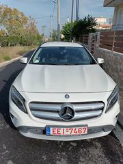 Mercedes-Benz GLA 180 '15