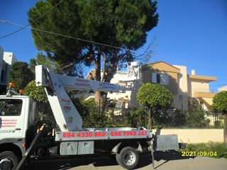 Bucket Trucks 2003-thumb-4