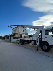 Bucket Trucks 2003-thumb-5