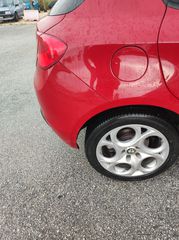 Alfa Romeo Giulietta 2015-thumb-5