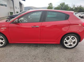 Alfa Romeo Giulietta 2015-thumb-9