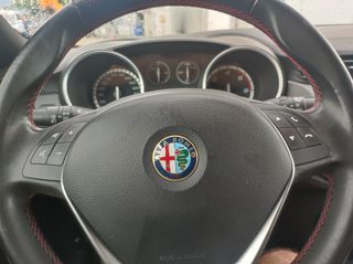 Alfa Romeo Giulietta 2015-thumb-10
