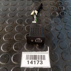 NISSAN MICRA K14 ( 16 - 23 )  ΘΥΡΕΣ USB - AUX    #14173